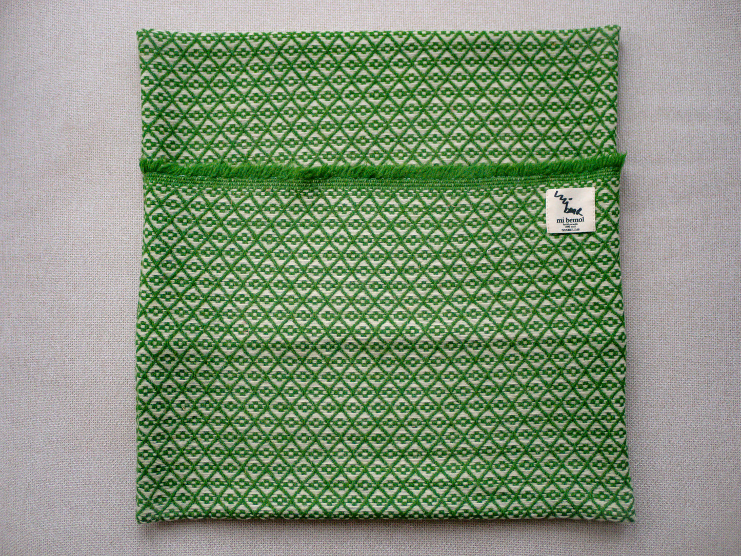 Wollkissen Blume, grün